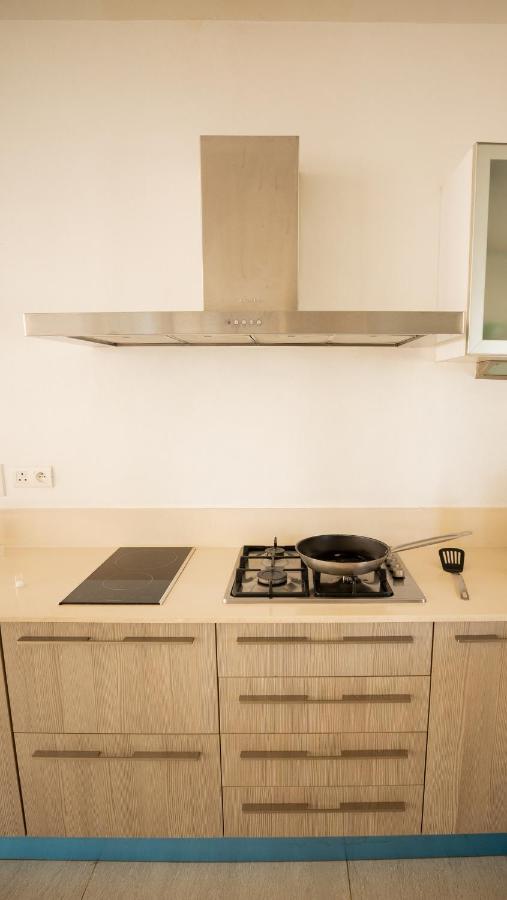 Villa Angelou - Sunlit Beach Getaway With Pool And Wifi Belle Mare Exteriör bild